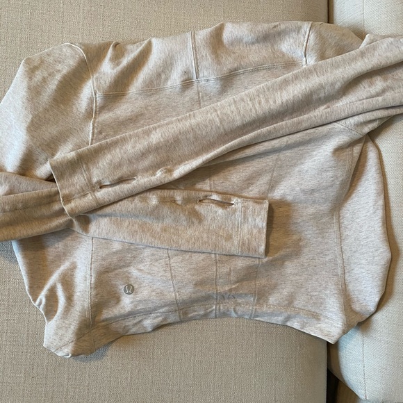EUC lululemon iconic wrap size 4 - Picture 6 of 8